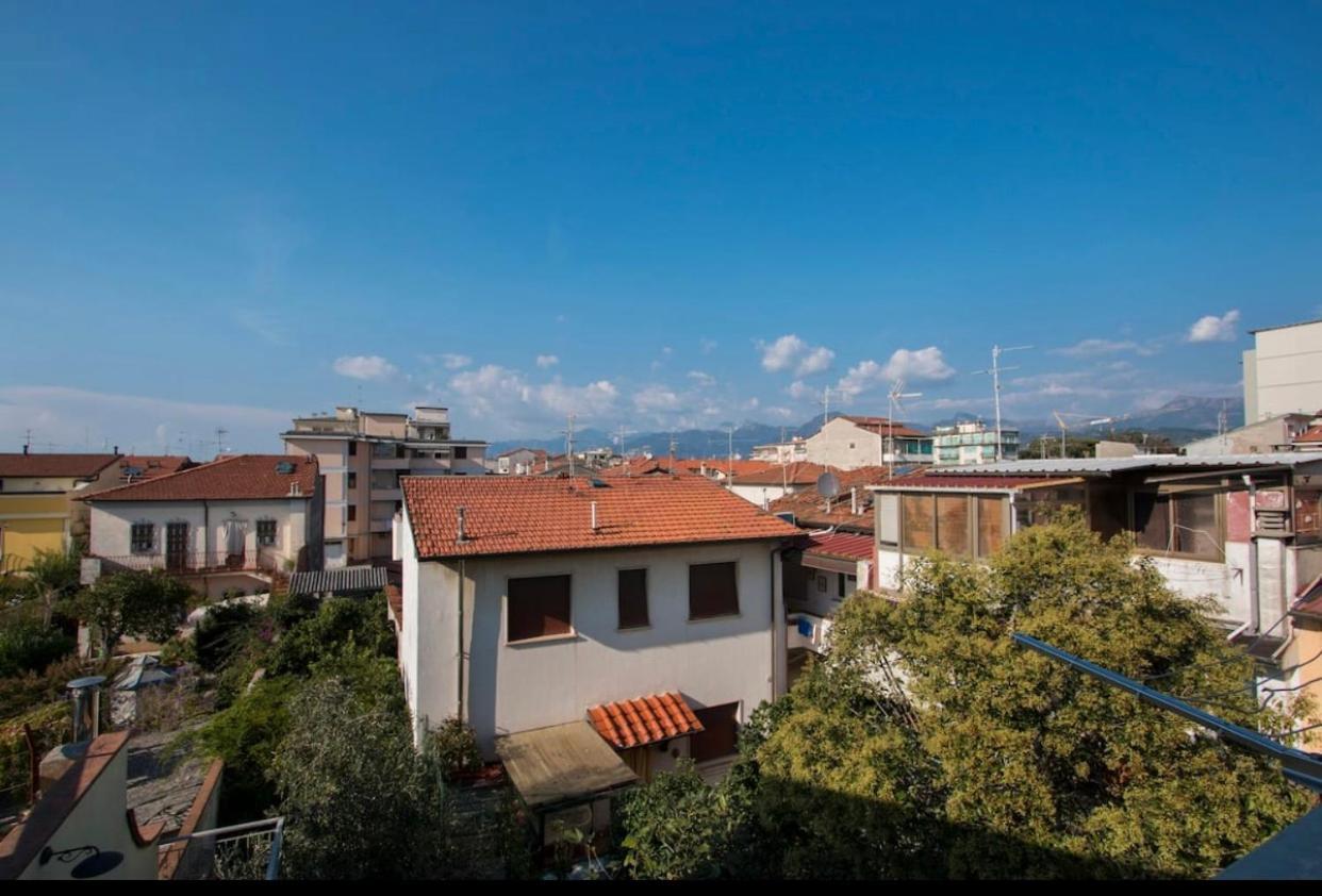 Splendida E Incantevole Casa A Due Passi Dal Mare Viareggio Bagian luar foto