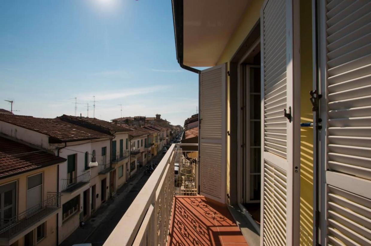Splendida E Incantevole Casa A Due Passi Dal Mare Viareggio Bagian luar foto